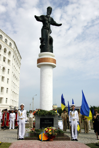 Какие прозвища дают памятникам в России