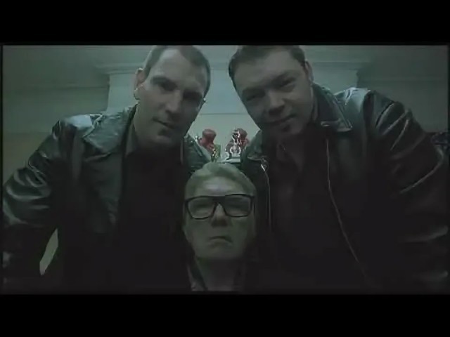 С мозгами обезьянки?