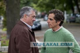 Девушка сделала тату имени парня на лице