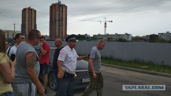 В Хабаровске на угнанном Skyline сбили целую семью на улице