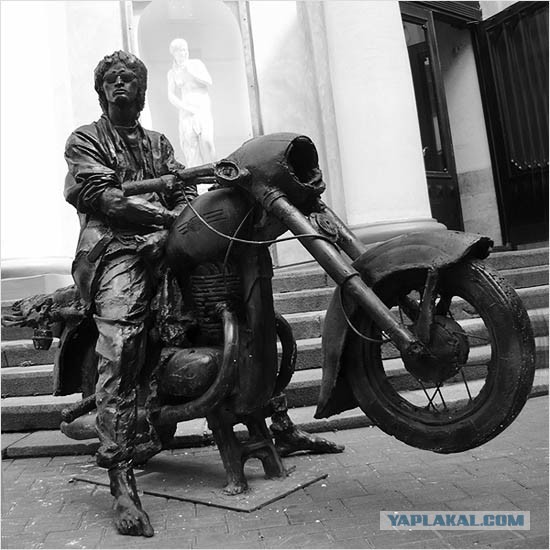 Фото с выставки в Питере на Малой Садовой