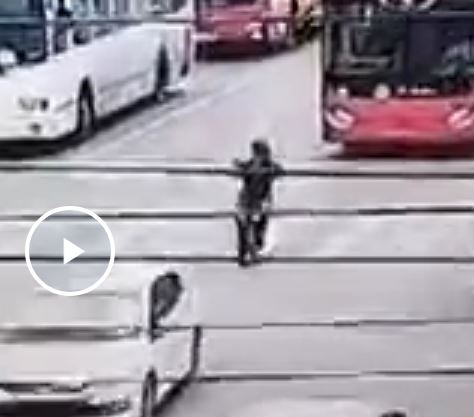 Найден самый живучий велосипедист в Хабаровске