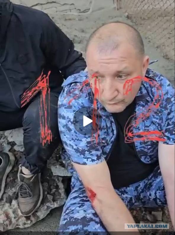 В праздник Курбан-Байрам осуждённые ИГИЛовцы захватили заложников