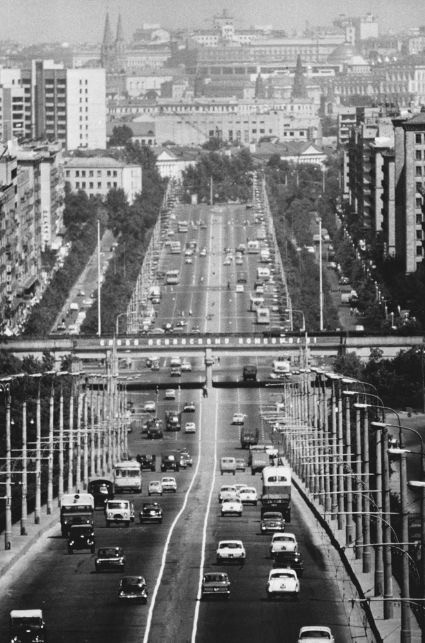 Москва и москвичи. Двадцатый век. 03.03.2025