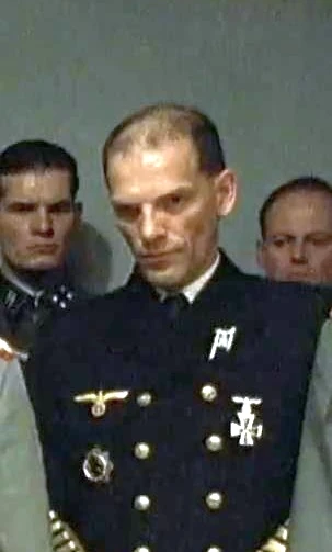 Персонажи и их реальные прототипы в фильме "Бункер" 2004 года.