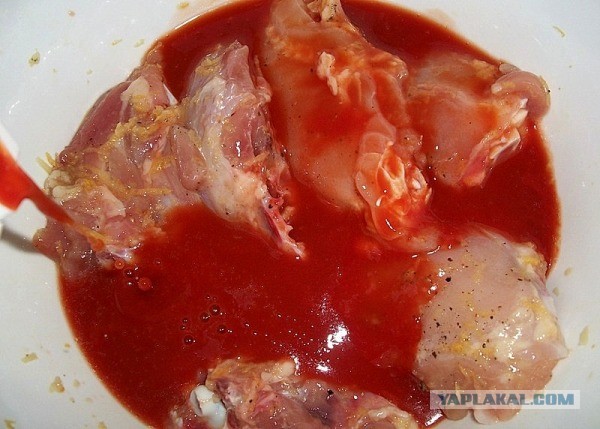 «Ишь грудь выпячила, бёдрами виляет, - Курица!», совместный пост  - Frau Marta и Mitsv