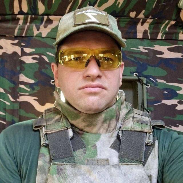 Военный волонтёр Роман Алехин купил машину за 6 млн руб