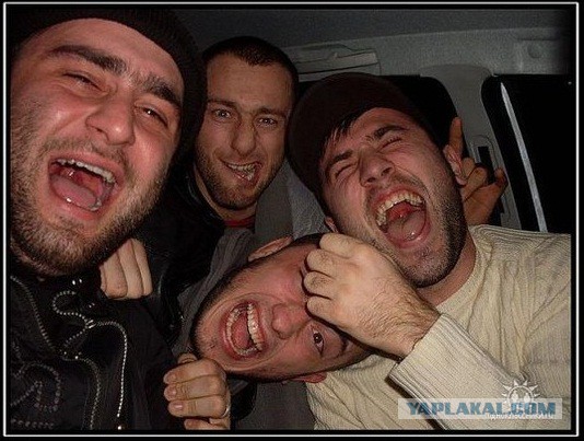 Максим умрет, но не пропустит перед собой никого