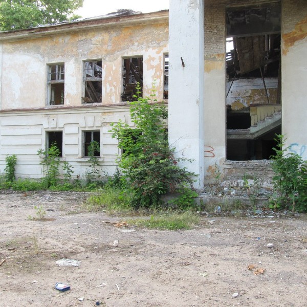Мы бежали со всех ног: кто - в «чапок», а кто - в «чепок»… Помните, как это было в советской армии?