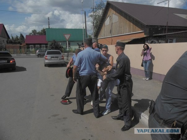 Рота подьем!, десантура против п...ов.