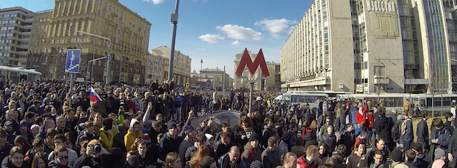 Навального задержали в центре Москвы