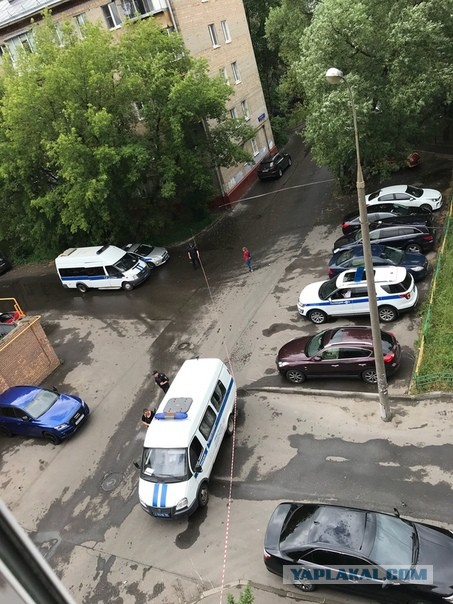 В Дикси на Большой Академической (Москва) 35 взяли заложников