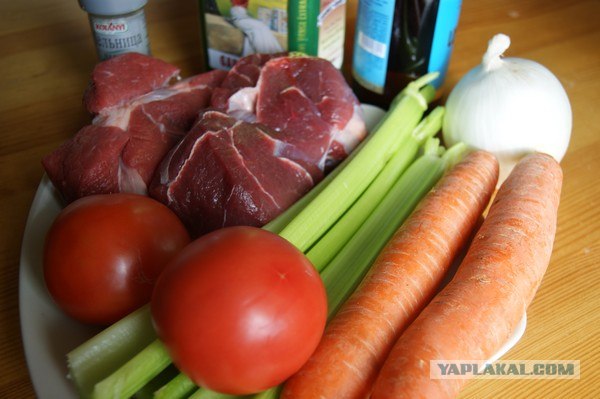 Говядина тушеная с овощами