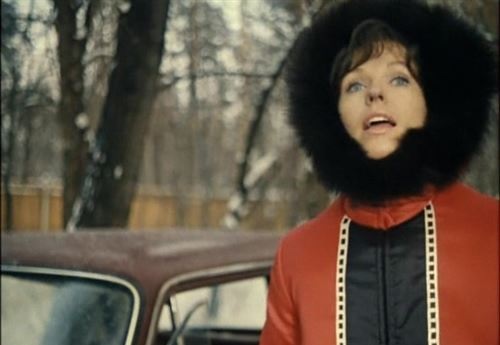 Что то я передумал купаться, там кто-то подглядывает