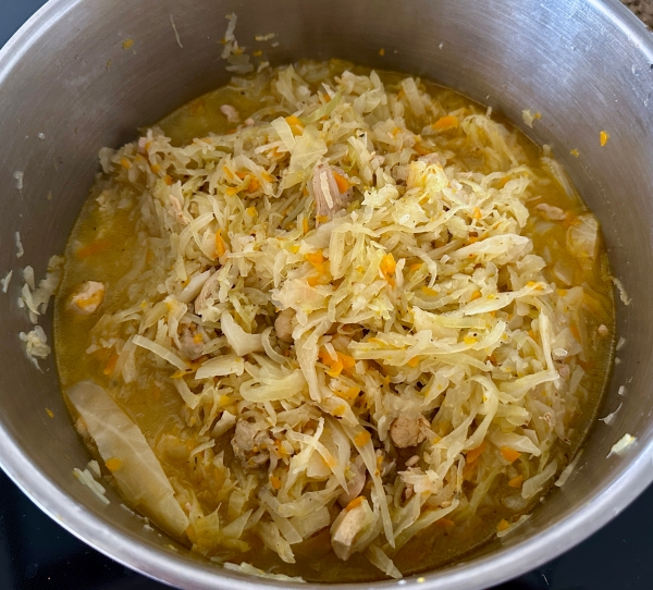 Без масла, но на курином бульоне. А всё равно - солянка (не суп)!
