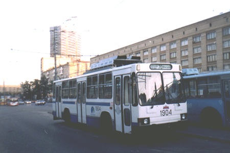 Игра на ЯПе: Угадай АВТО-9