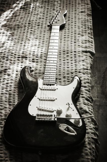 Реставрация электрогитары