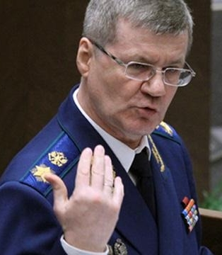 Для чего асфальтируют этот участок?