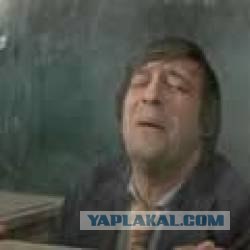 Детки мочат учительницу прямо на уроке пения.