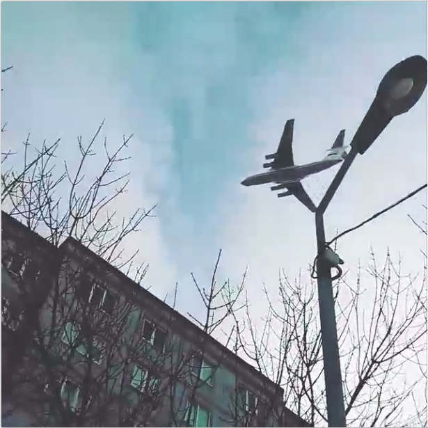 Низколетящий самолет над Оренбургом (п. Степной)