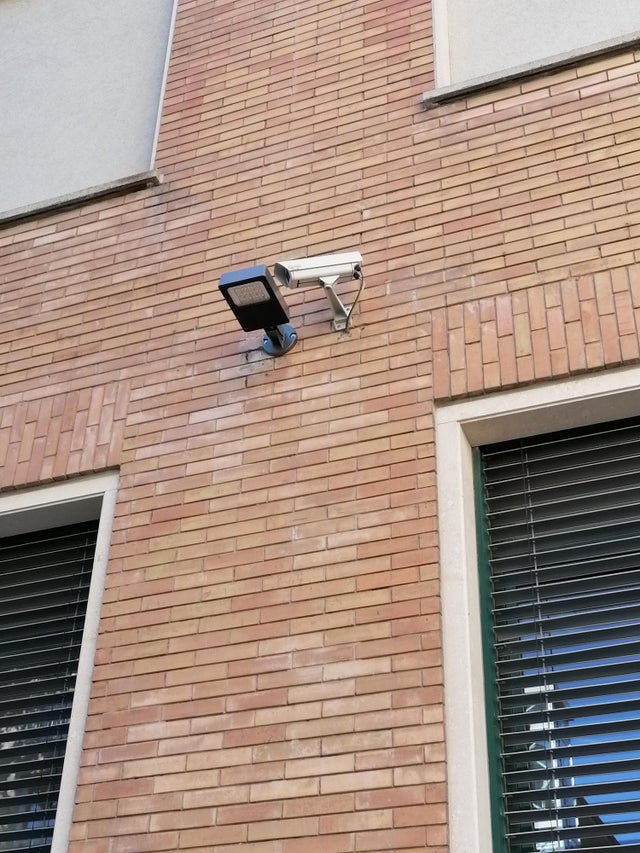 17 людей, которым доверили простую работу, но они и тут умудрились облажаться