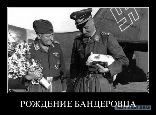 Памятник советским солдатам раскрасили