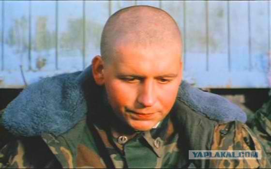 В одном из ТЦ Казани, оливье в стаканчике