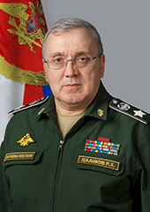 Замминистра обороны РФ отметил день рождения жены в Императорском яхт-клубе
