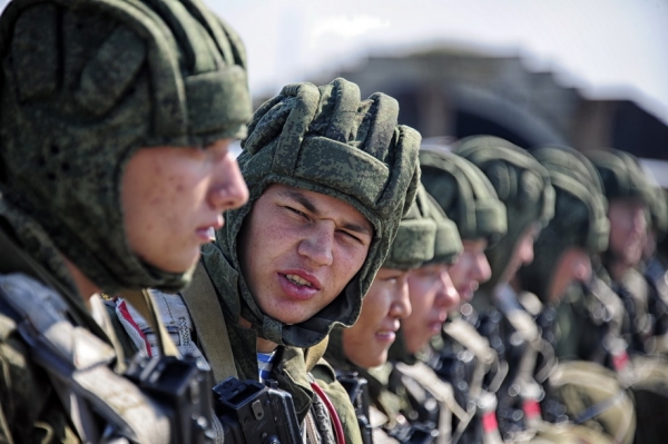 К Дню воздушно-десантных войск Министерство обороны России опубликовало эффектный ролик с демонстрацией возможностей