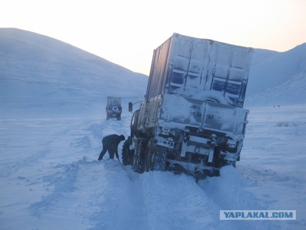 Дороги России:  автозимник.