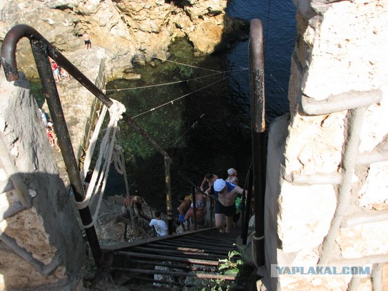 Мыс Тарханкут - самая западная точка Крыма.