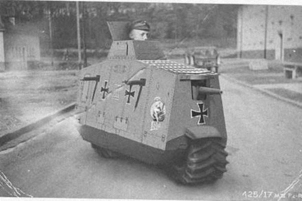 *БАЯН*В Австралийском музее выкатили СУ -100