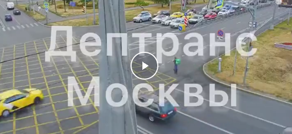 На Профсоюзной улице в Москве таксист насмерть сбил курьера на моноколесе