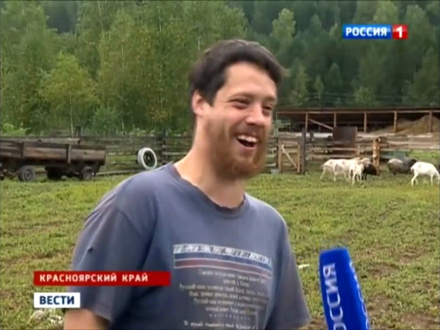 Шпиль рухнул во время пожара на старой фондовой бирже Копенгагена