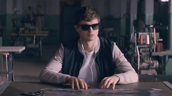 Парень нашёл гениальный способ передать своё резюме прямо в руки начальству разных компаний