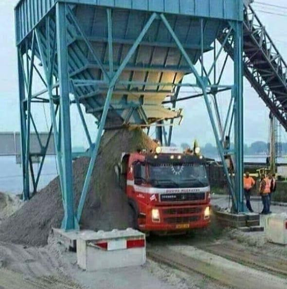 Забавные фотографии про грузовики и дальнобойщиков