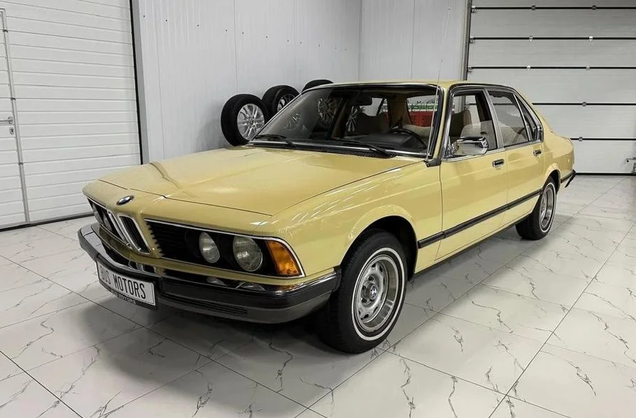 В Россию из Германии ввезли BMW 7-Series 1977 года выпуска с пробегом в 45 тысяч километров