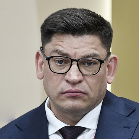 Топ-менеджер HeadHunter впал в кому после липосакции живота