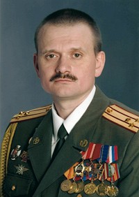 Волосатым здесь не место: глава Сибирского центра МЧС раскритиковал облик новых подчиненных
