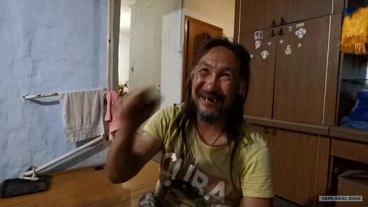 Песня в исполнении шамана плачет и болит. Шаман Габышев в Улан-Удэ. Шаман Якут.