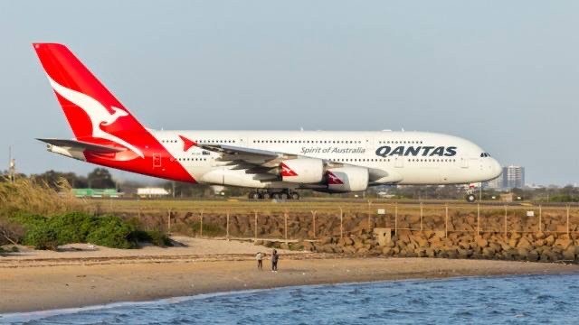 Qantas продолжает вкладываться в A380, хотя скоро начнёт их списывать