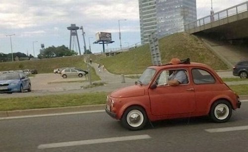 Самые странные вещи, которые можно заметить на шоссе