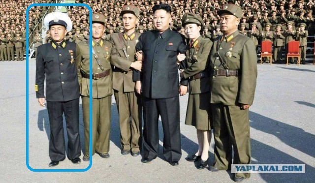 Мне одному кажется, что парень хочет дать деру?