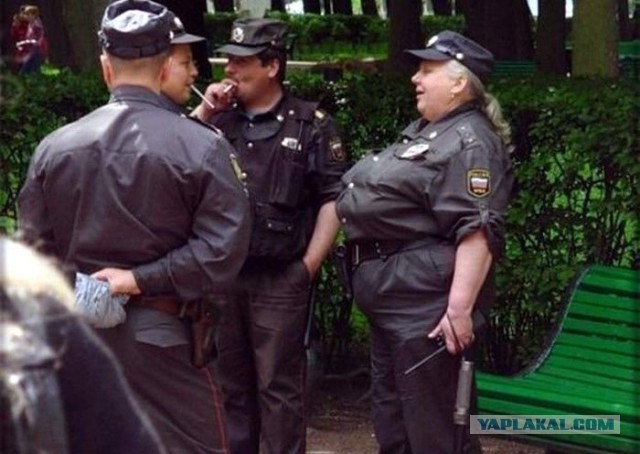 А как вам нравятся такие сотрудники полиции?