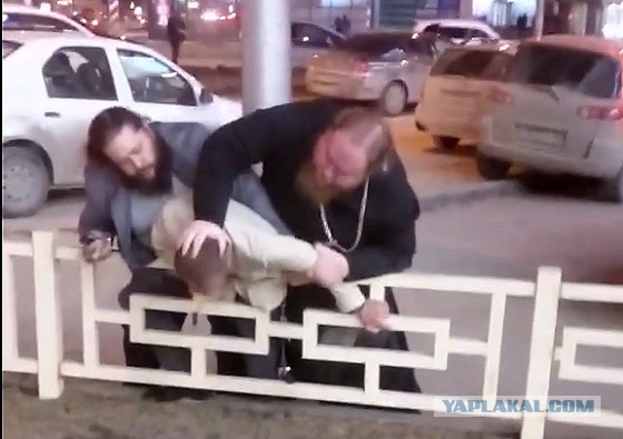 Верующие просят запретить презервативы.