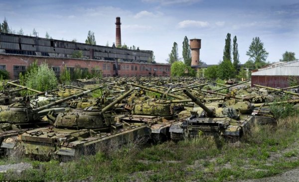 Украинский министр пообещал приехать в Москву «с союзниками на танках»
