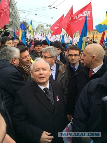 В Киеве тысячи людей спели в метро Гимн Украины