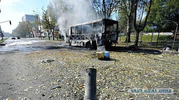 Видео растреляного автобуса под Волновахой