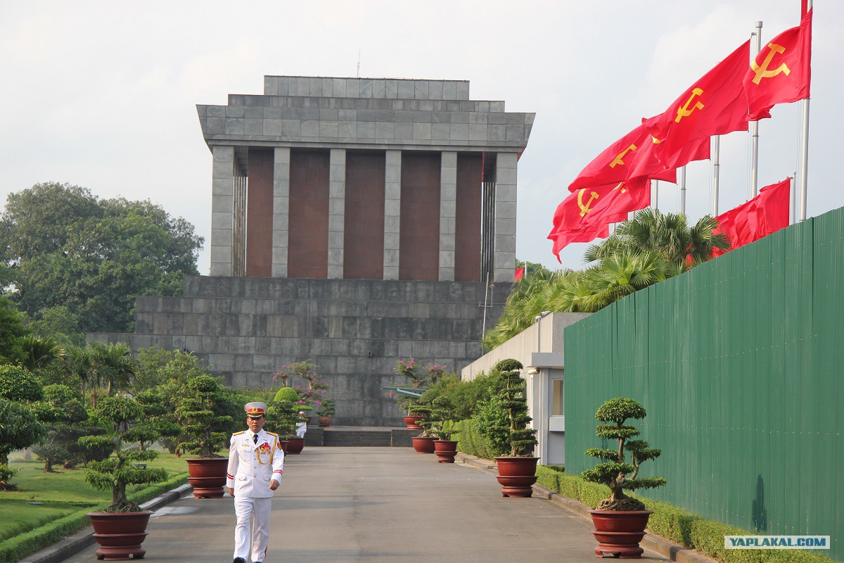 Павильон 34 космос вднх. Площадь вднх москва. Парк вднх. Вднх парк горького. Павильон космос на вднх снаружи.