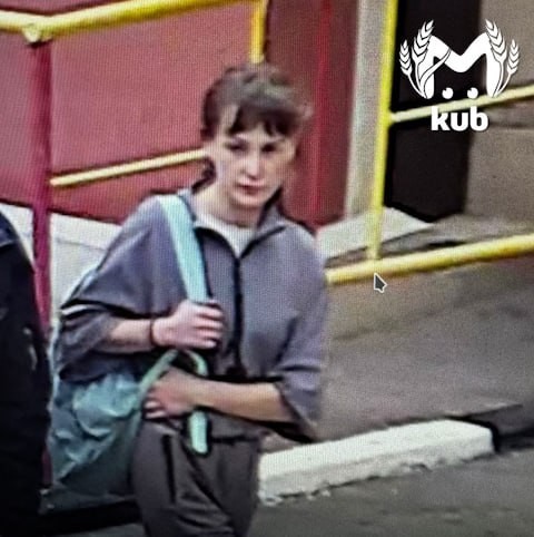 Женщина бросила маленькую девочку в краснодарском "Магните" и сбежала.